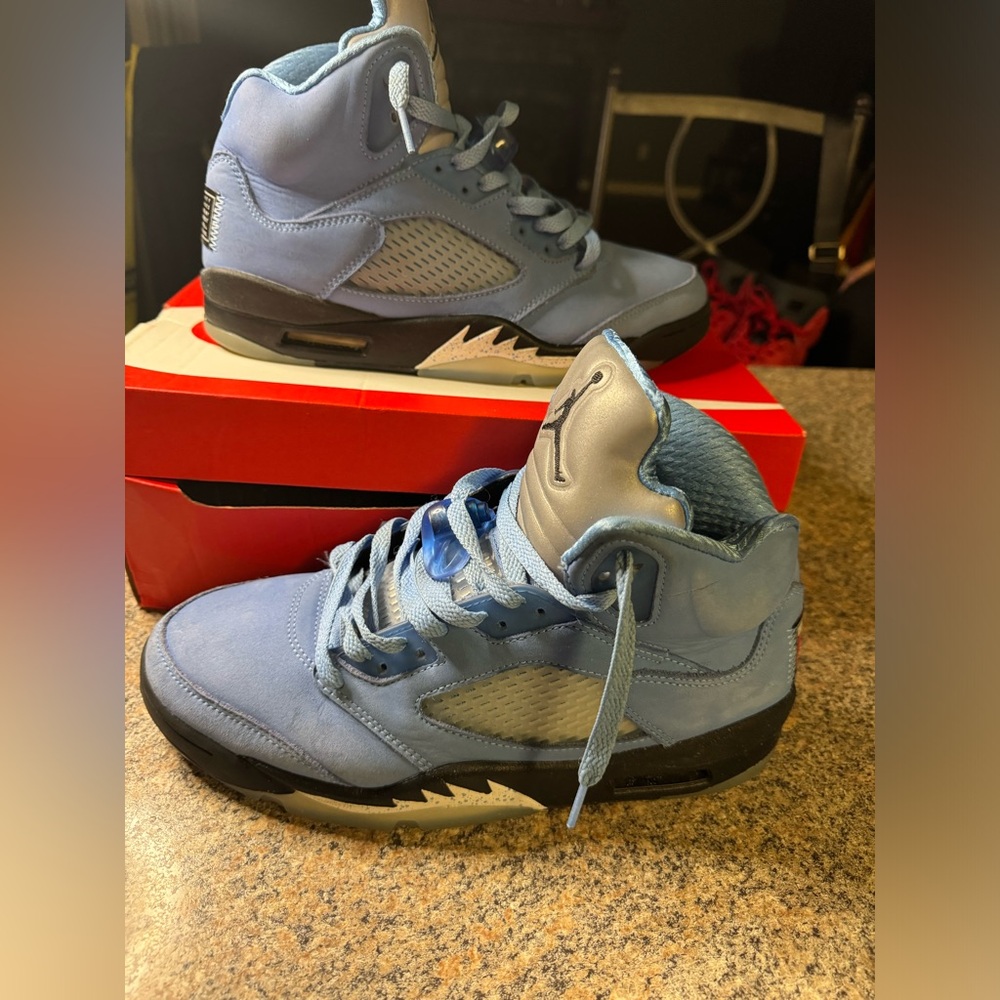 Jordan 5 unc